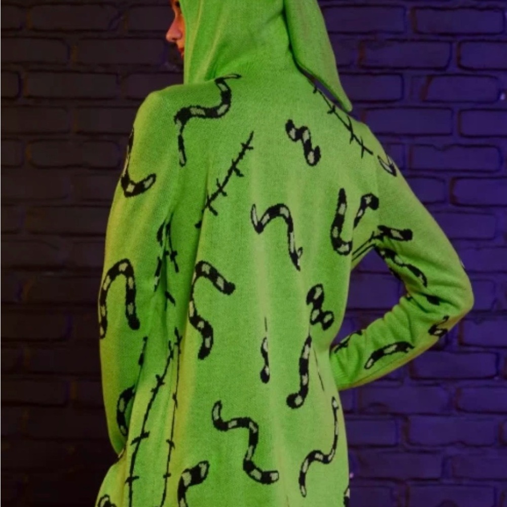 HER UNIVERSE Hot Topic Oogie Boogie Green Cardigan - Picture 5 of 6